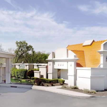Howard Johnson By Wyndham Newburgh Eksteriør billede